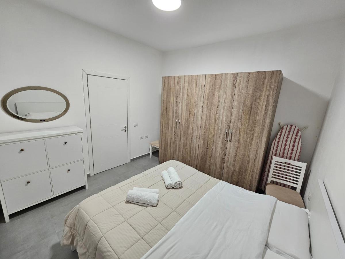 Daily Apartment In Center ติรานา ภายนอก รูปภาพ